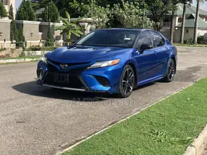 Toyota Camry XSE (2.5L 4cyl 8A) 2019 Blue
