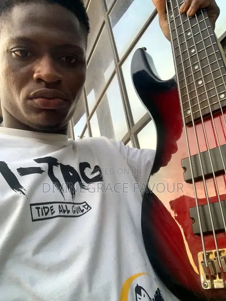 Six Strings Electric Bass Guitar
