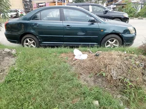Toyota Avensis 2005 Green