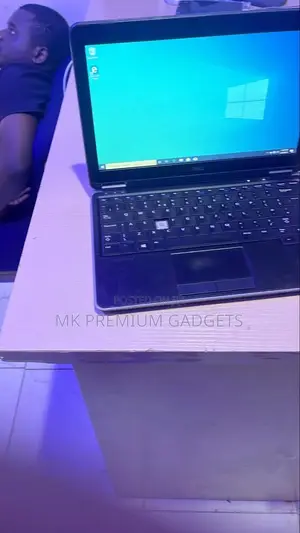 Laptop Dell Latitude 7420 8GB Intel Core i5 SSD 128GB