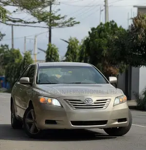 Toyota Camry 2.4 LE 2008 Gold
