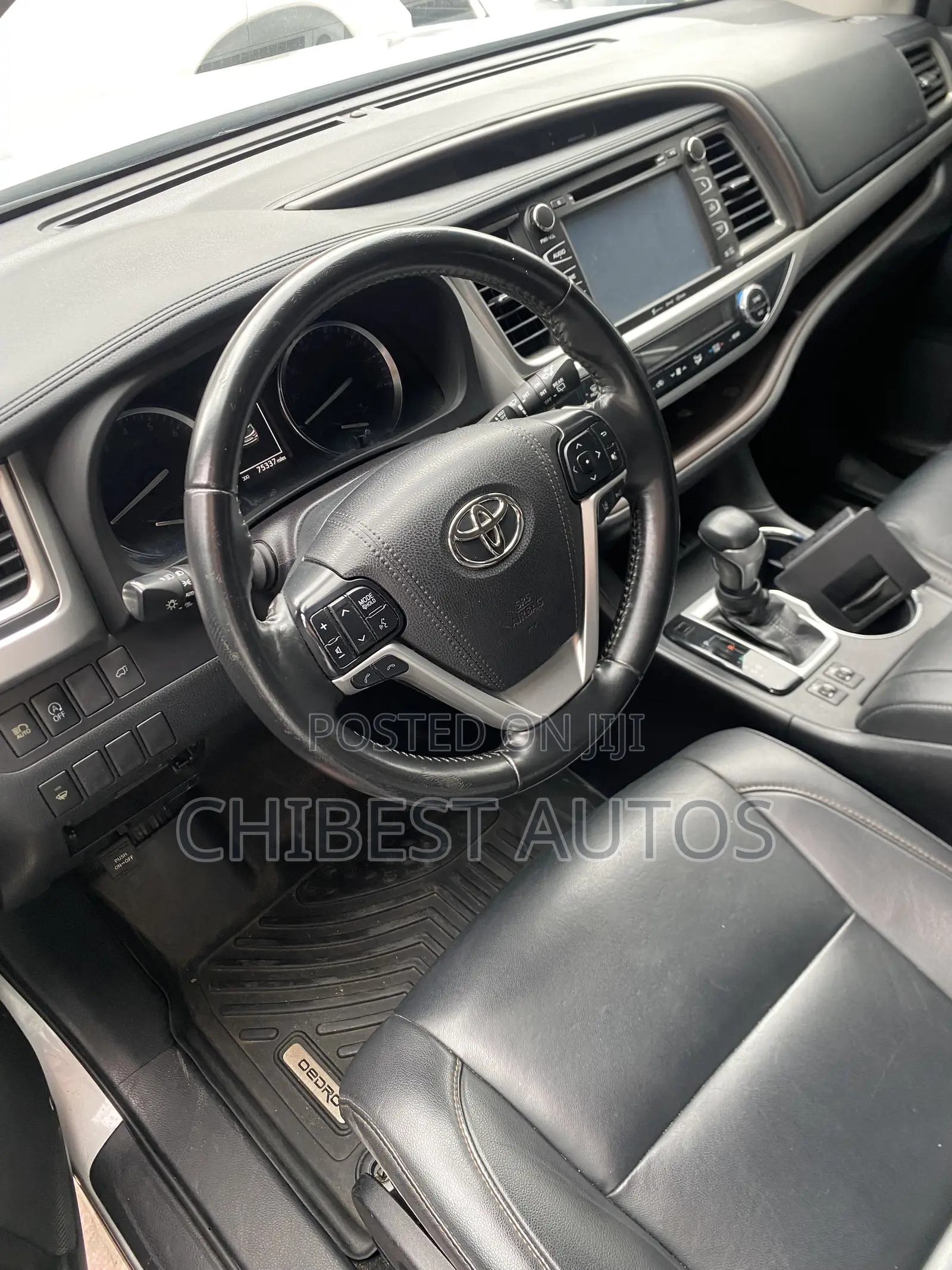 Toyota Highlander XLE 2019 Silver