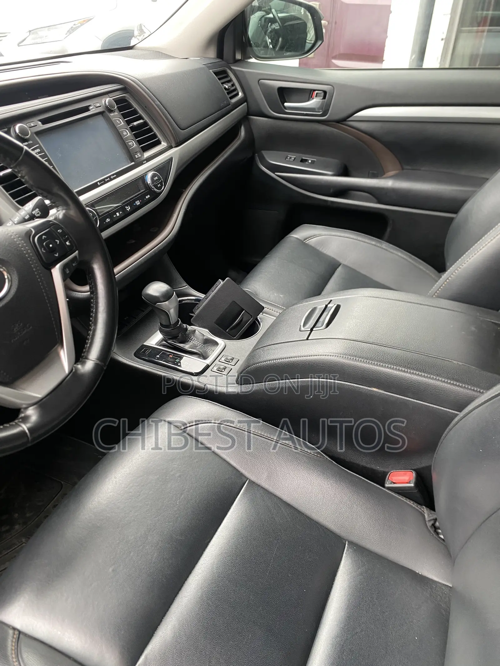 Toyota Highlander XLE 2019 Silver