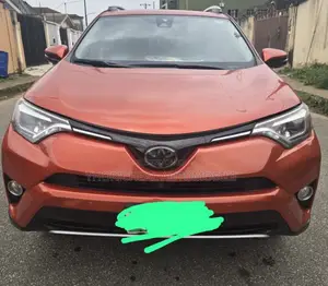 Toyota RAV4 Limited AWD (2.5L 4cyl 6A) 2016 Ivory