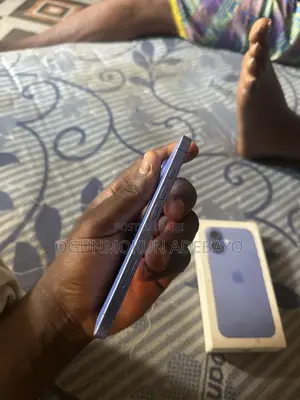 Apple iPhone 16 128 GB Blue