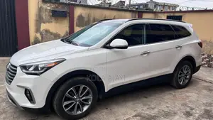Hyundai Santa Fe SE AWD 2017 White