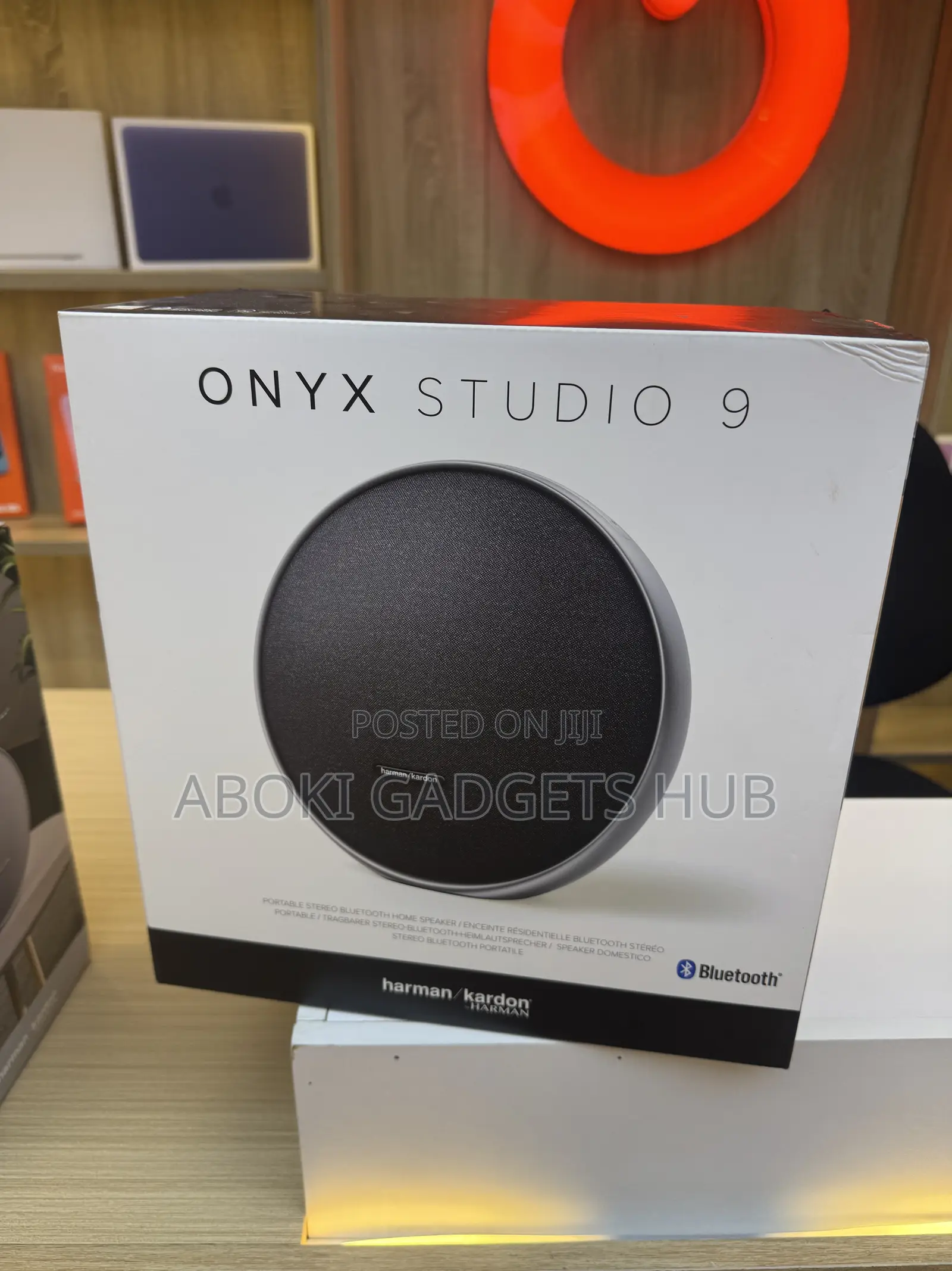 Onyx Studio 9