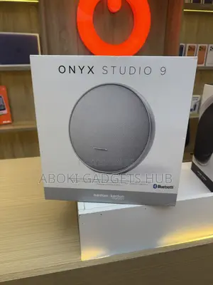 Onyx Studio 9