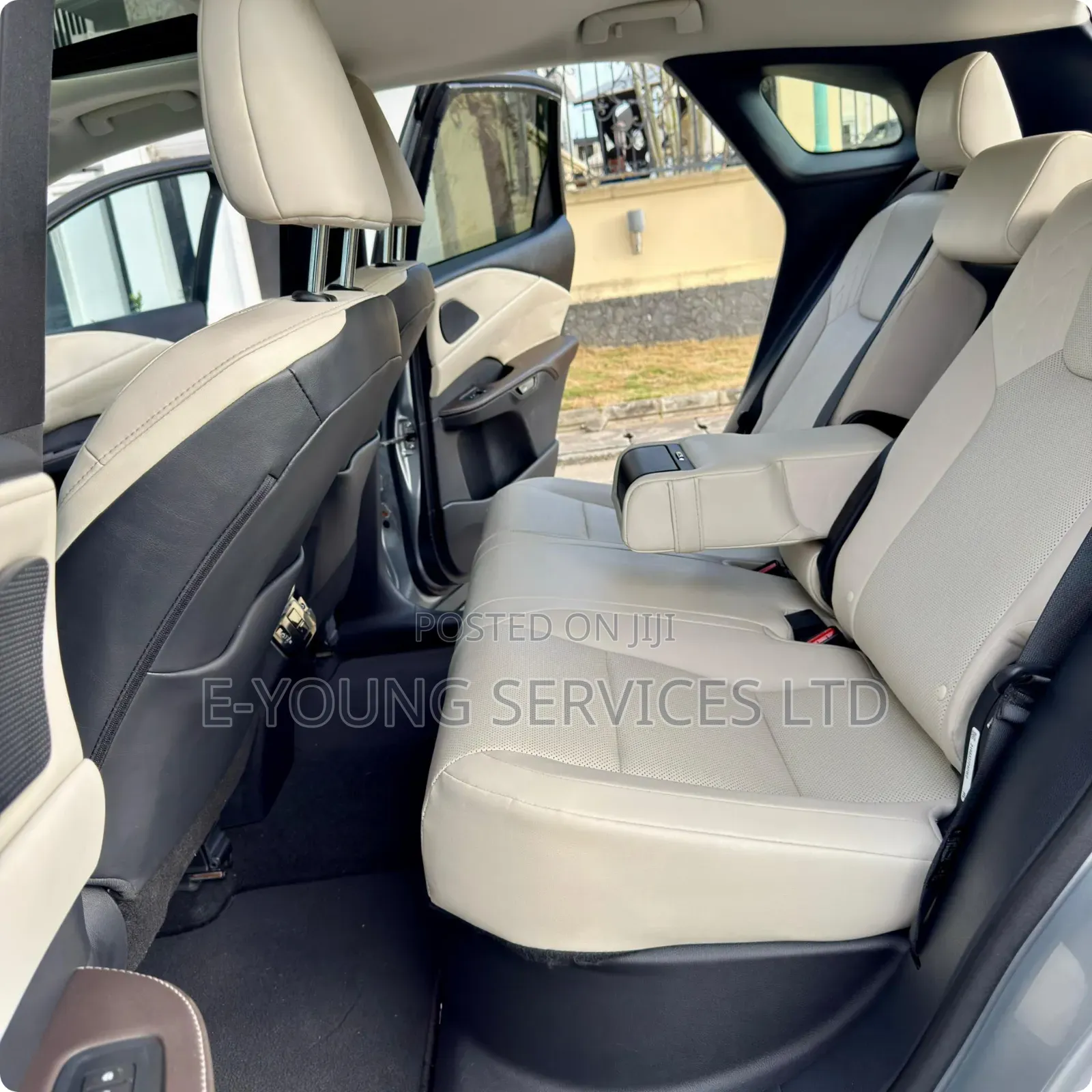 Lexus RX 2023 Silver