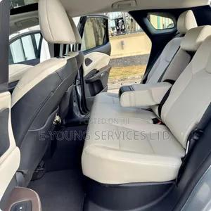 Lexus RX 2023 Silver