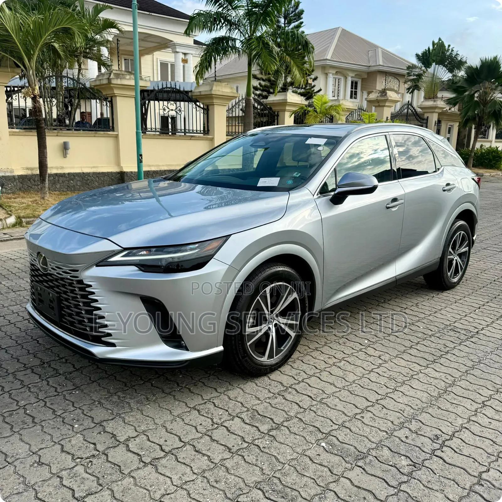 Lexus RX 2023 Silver