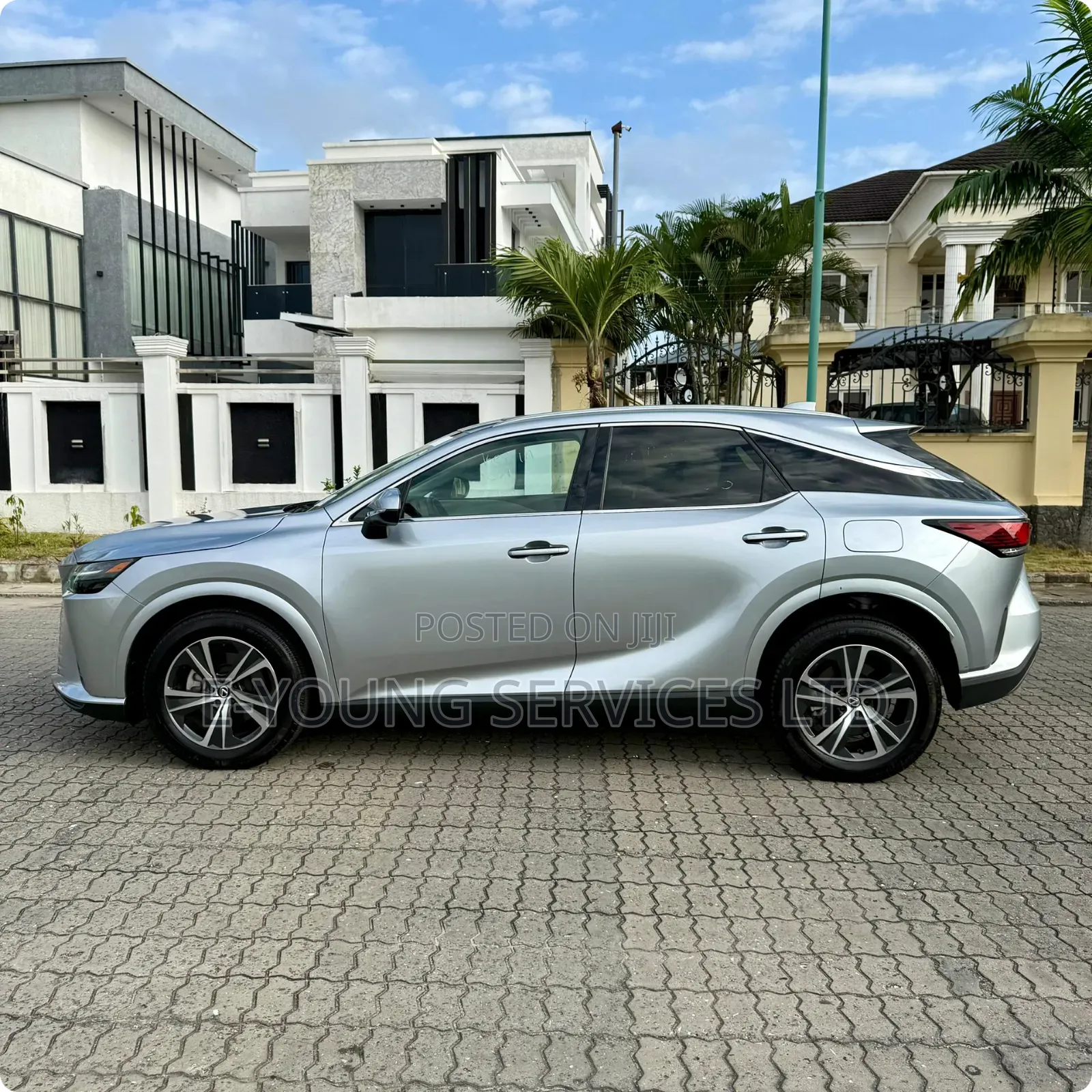 Lexus RX 2023 Silver