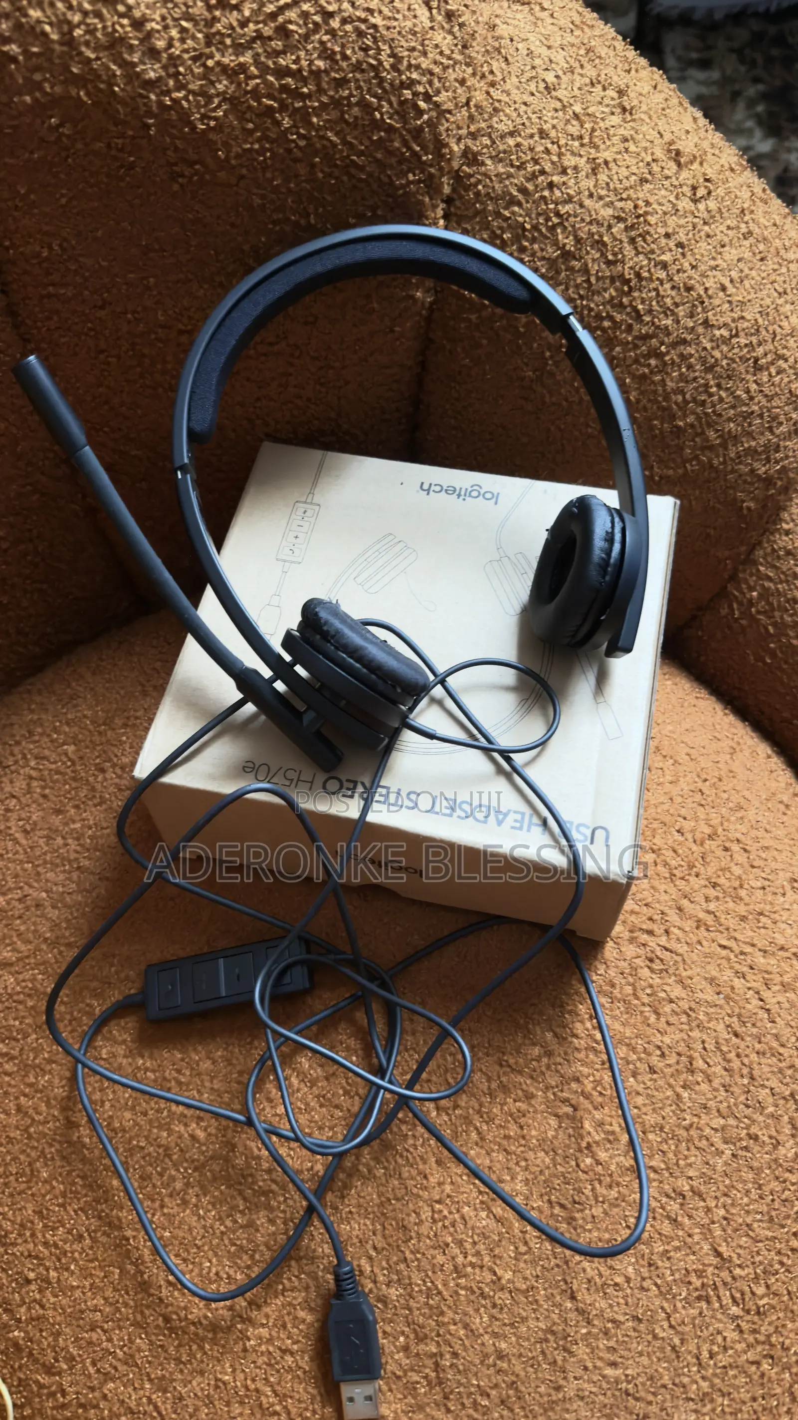 Logitech H570e
