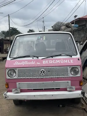 Volkswagen Transporter 2003 Pink