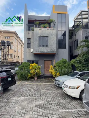 4bdrm Duplex in Lekki Phase 1 for sale