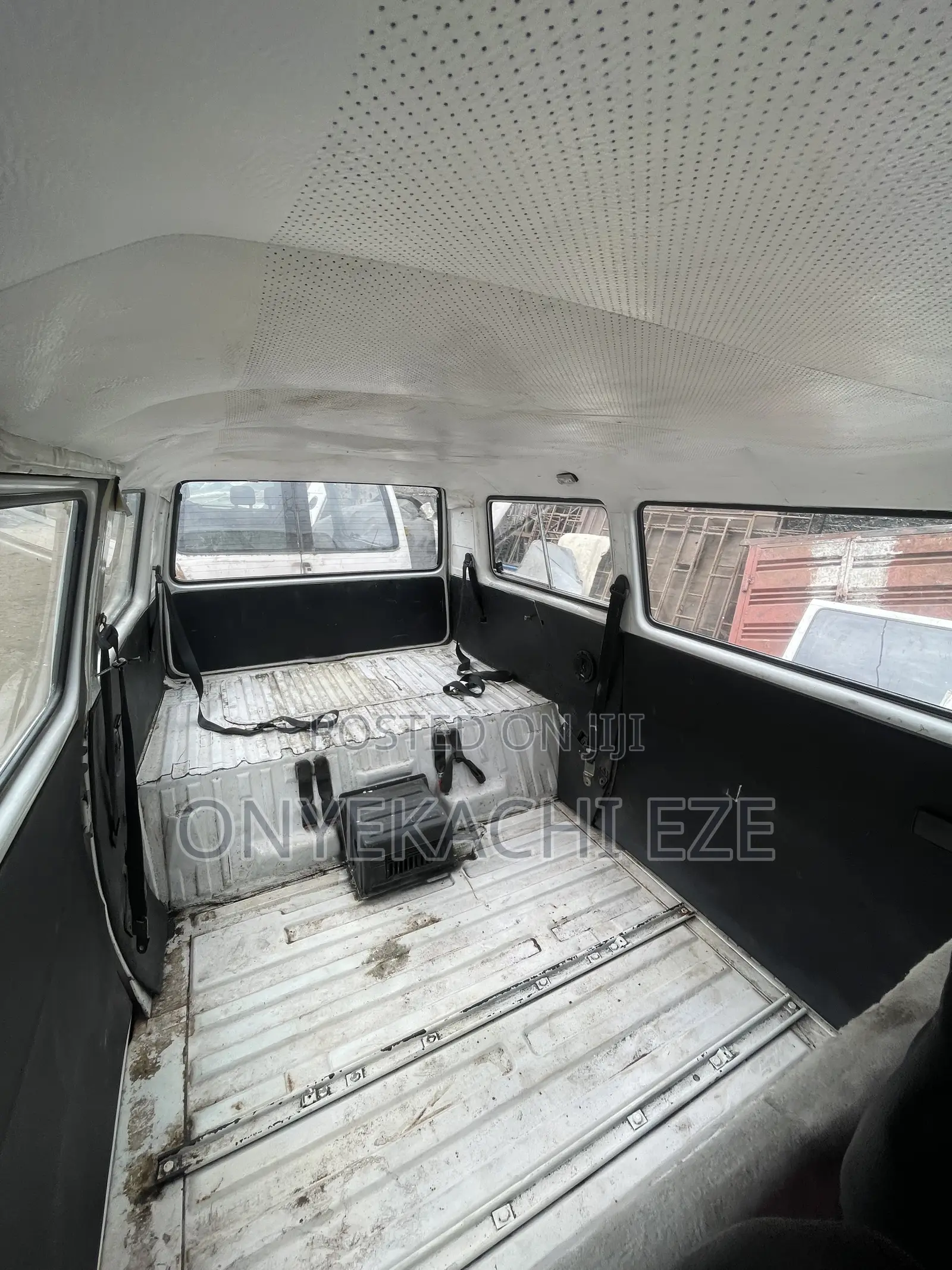 Volkswagen Transporter 2003 Pink