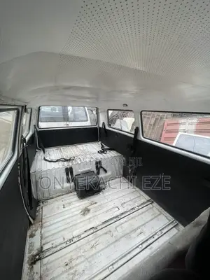 Volkswagen Transporter 2003 Pink
