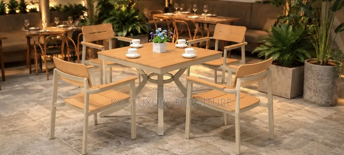 Restaurant Table With 4 Chairs
