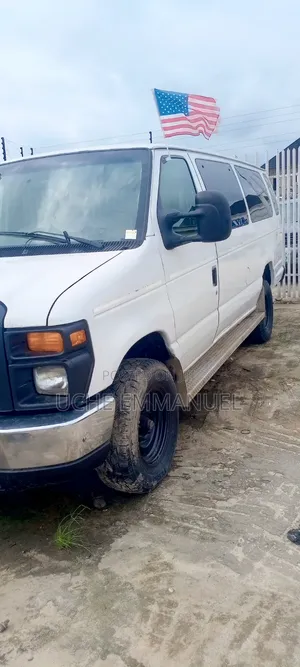 Ford E350 2010 White