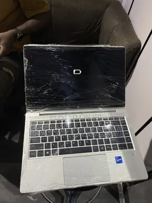 Laptop HP ProBook 640 G8 8GB Intel Core i7 SSD 256GB