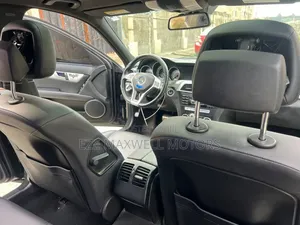 Mercedes-Benz C250 2013 Black