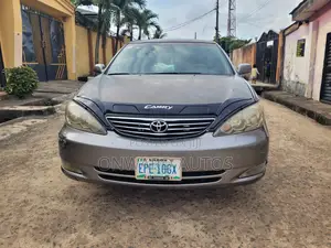 Toyota Camry 2005 Gray
