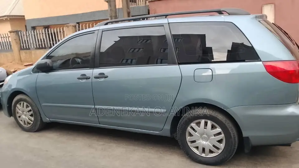 Toyota Sienna 2008 Blue