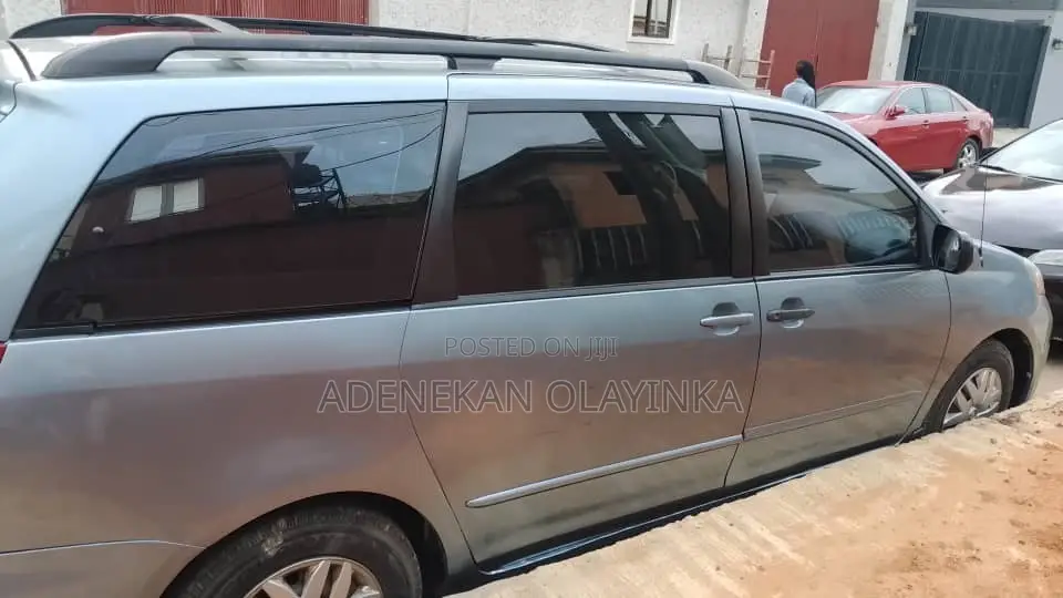 Toyota Sienna 2008 Blue