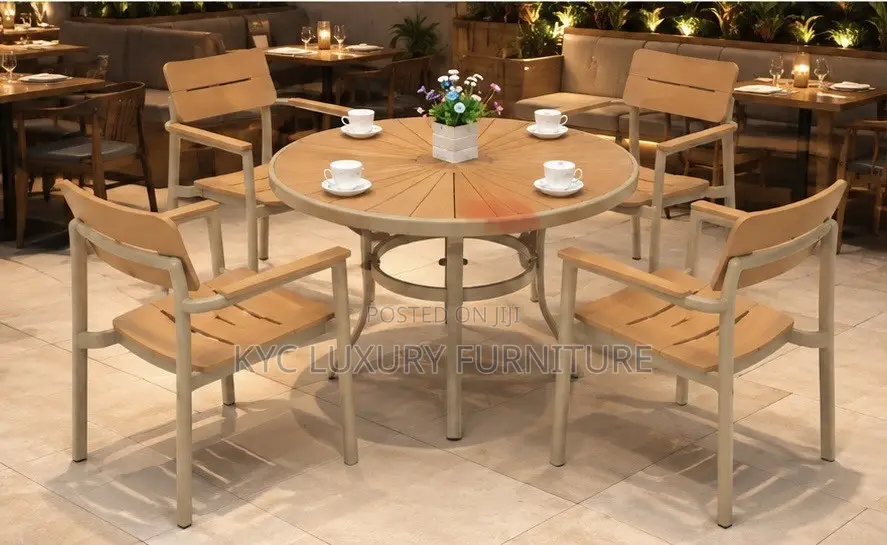 Restaurant/Lounge Dining Table Set