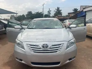 Toyota Camry LE 4dr Sedan (2.4L 4cyl 5A) 2009 Silver