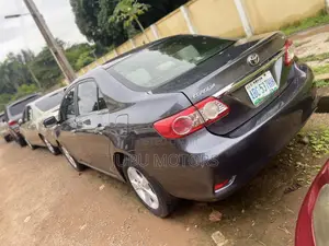 New Toyota Corolla Base 4dr Sedan (1.8L 4cyl 5M) 2011 Gray