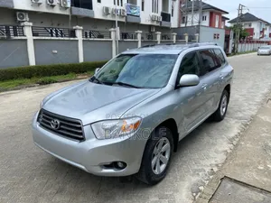 Toyota Highlander Base 2009 Silver
