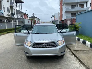 Toyota Highlander Base 2009 Silver