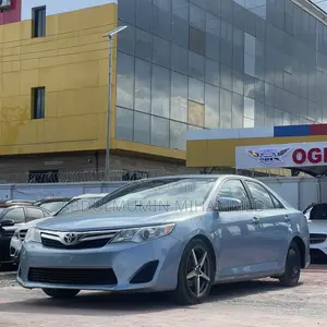 Toyota Camry LE 4dr Sedan (2.5L 4cyl 6A) 2012