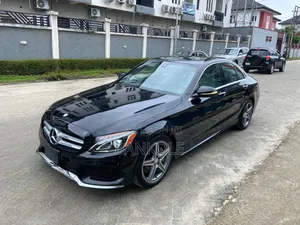 Mercedes-Benz C300 2015 Black