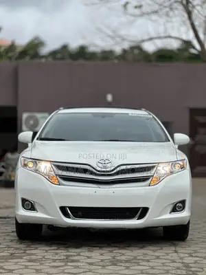 Toyota Venza AWD 2010 White