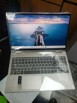 New Laptop Lenovo Yoga C740 12GB Intel Core i7 SSD 256GB