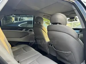 Hyundai Genesis 3.8 4dr Sedan (3.8L 6cyl 8A) 2015 Teal