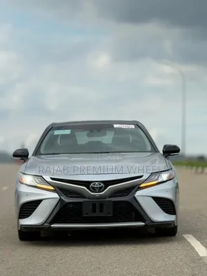 Toyota Camry XSE (2.5L 4cyl 8A) 2019 Silver