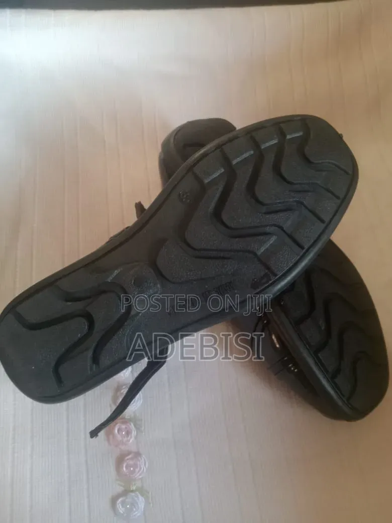Sell Shoes