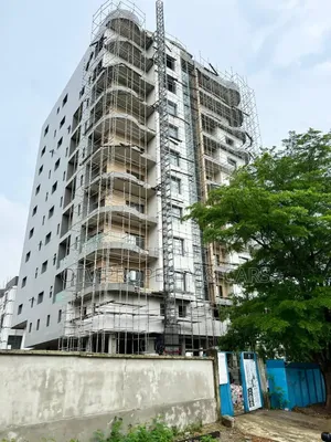 4bdrm Apartment in Banana Island for sale