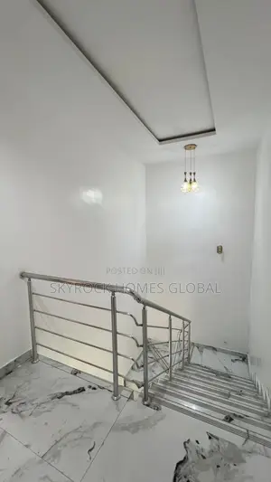 5bdrm Duplex in Ikate for rent