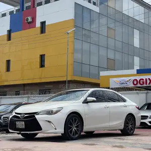 Toyota Camry XSE 4dr Sedan (2.5L 4cyl 6A) 2015 White