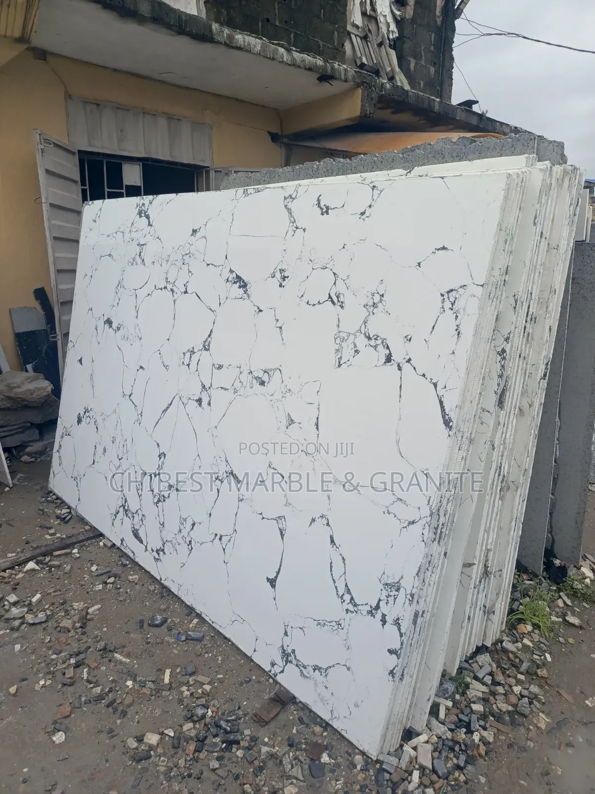 Sharp Marble Quartz for Kitchen Cabinets and Countertops and Steps