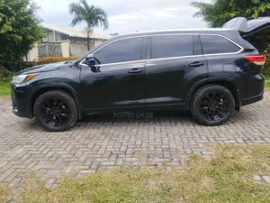Toyota Highlander 2016 Black