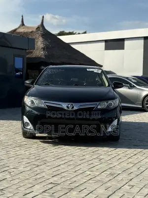 Toyota Camry XLE V6 4dr Sedan (3.5L 6cyl 6A) 2013 Gray