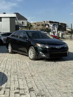 Toyota Camry XLE V6 4dr Sedan (3.5L 6cyl 6A) 2013 Gray