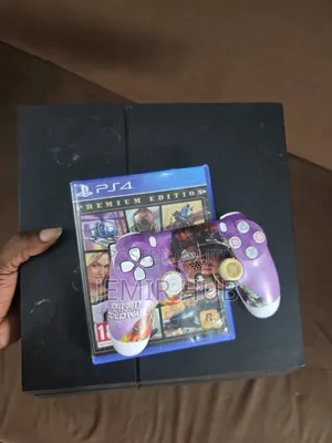 pS4 Fat Hacked With Extra 2 Game CD Plus 1 Pad
