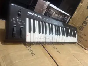 Alesis Studio Midi Keyboard