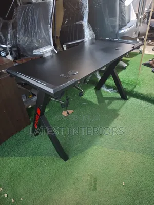 Premium Non-Adjustable Gaming Desk With Led Lights